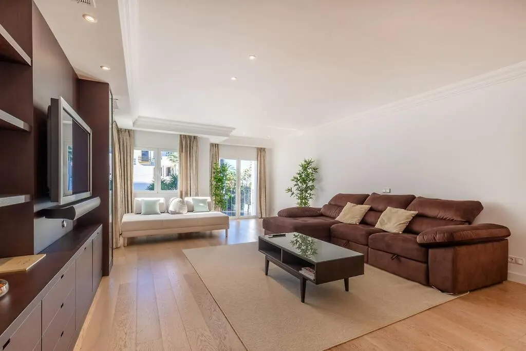 Bright Elegant 3Bdr Apartment In Puerto Banus Marbella