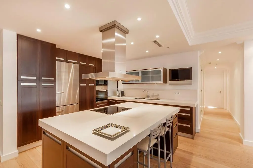 Bright Elegant 3Bdr Apartment In Puerto Banus Marbella