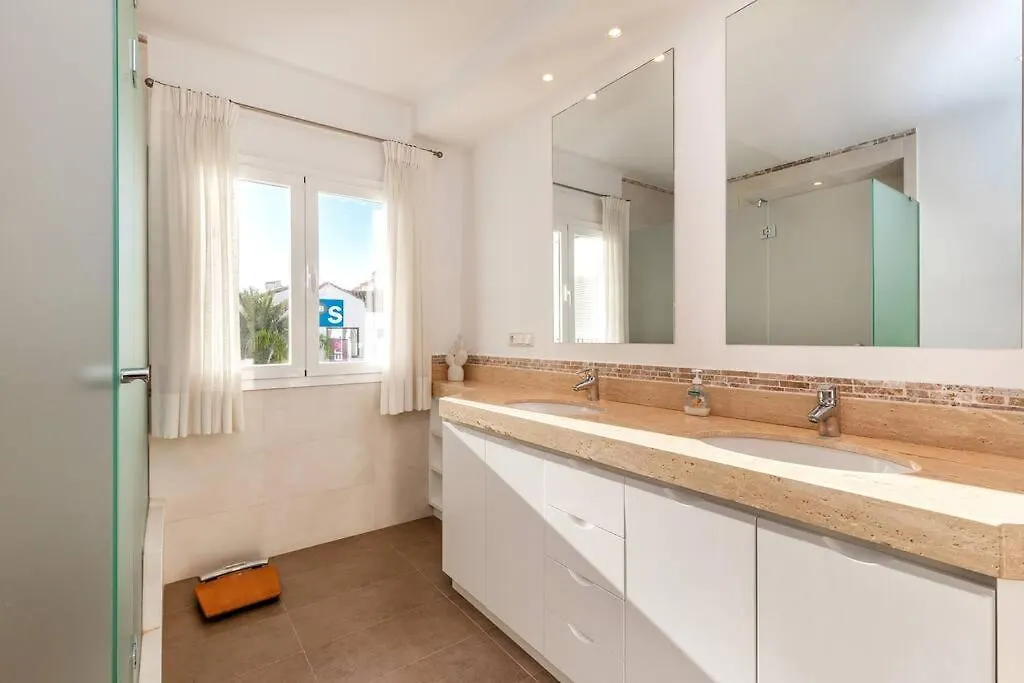 Bright Elegant 3Bdr Apartment In Puerto Banus Marbella